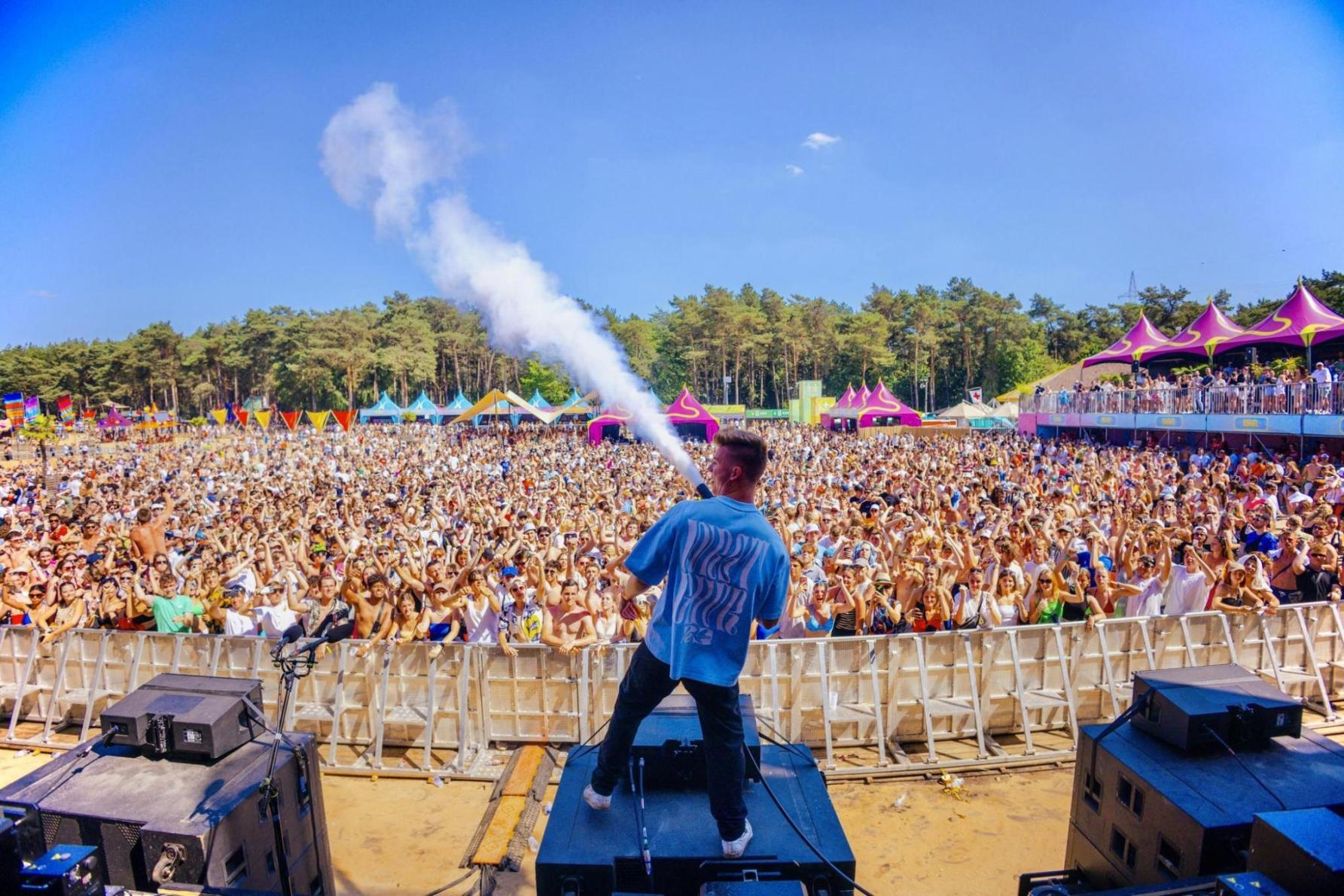 6 festivals om de zomer goed in te zetten - UiTinVlaanderen
